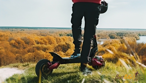 Can electric scooters for commuting handle hills?
